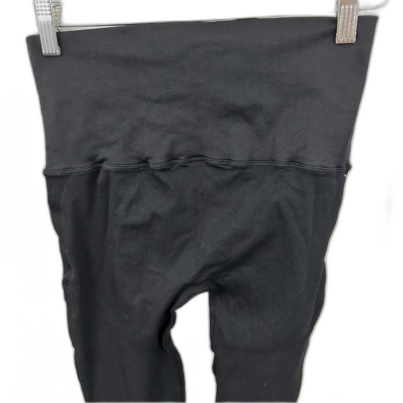 Commando Black High-Waist Workout Leggings Size Medium/Large - Picture 13 of 14